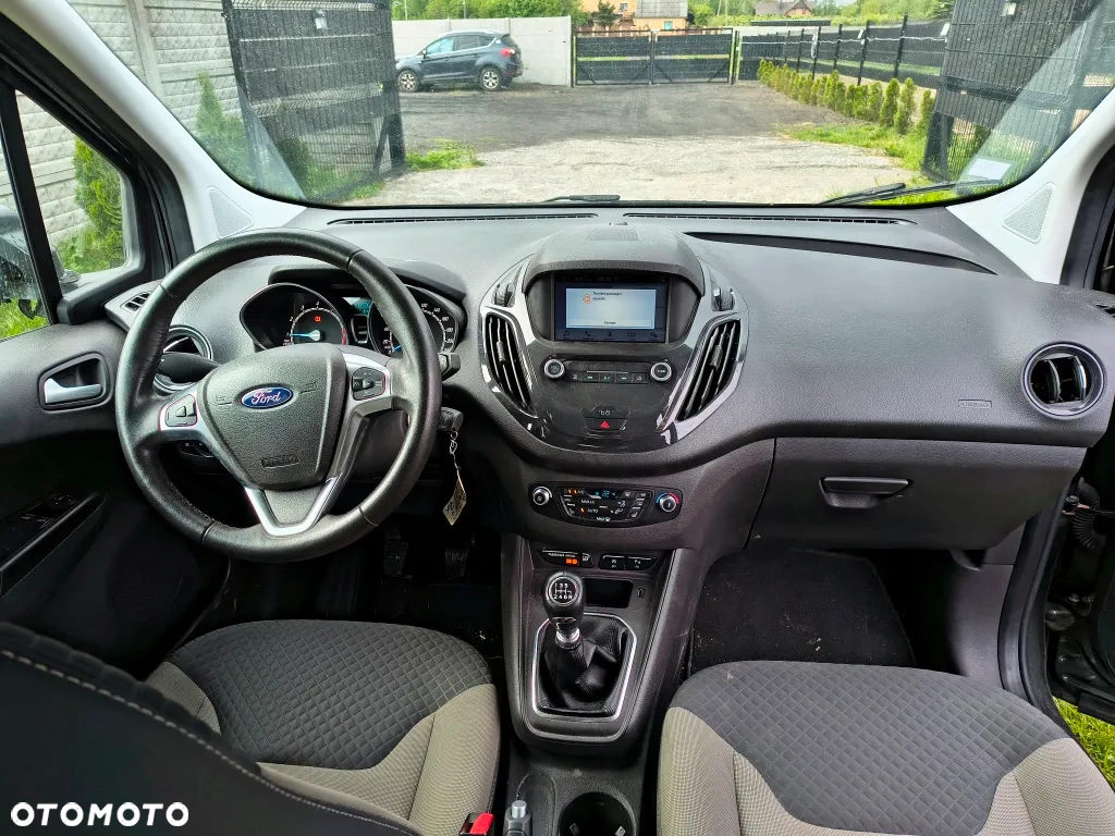 Ford Tourneo Courier - 10