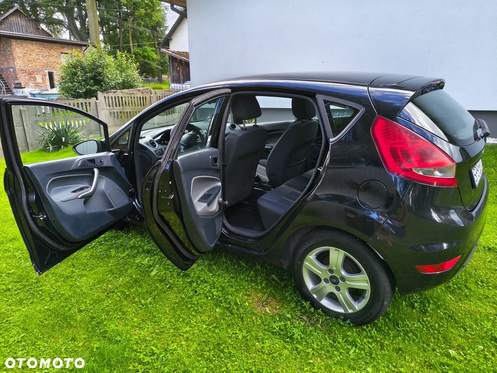 Ford Fiesta - 6