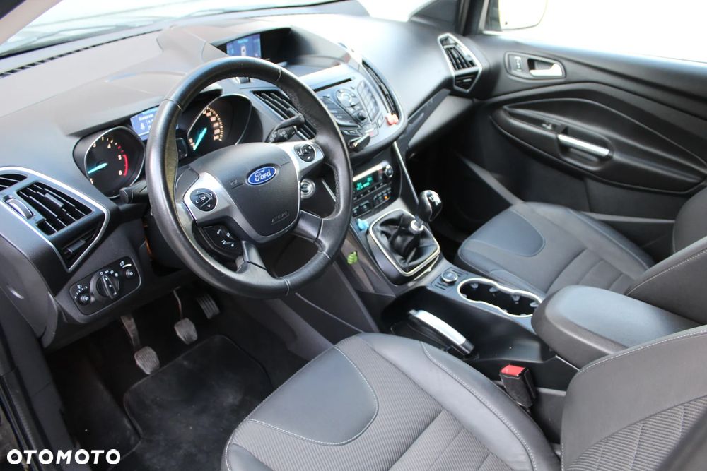 Ford Kuga 2.0 TDCi 2x4 Titanium - 14