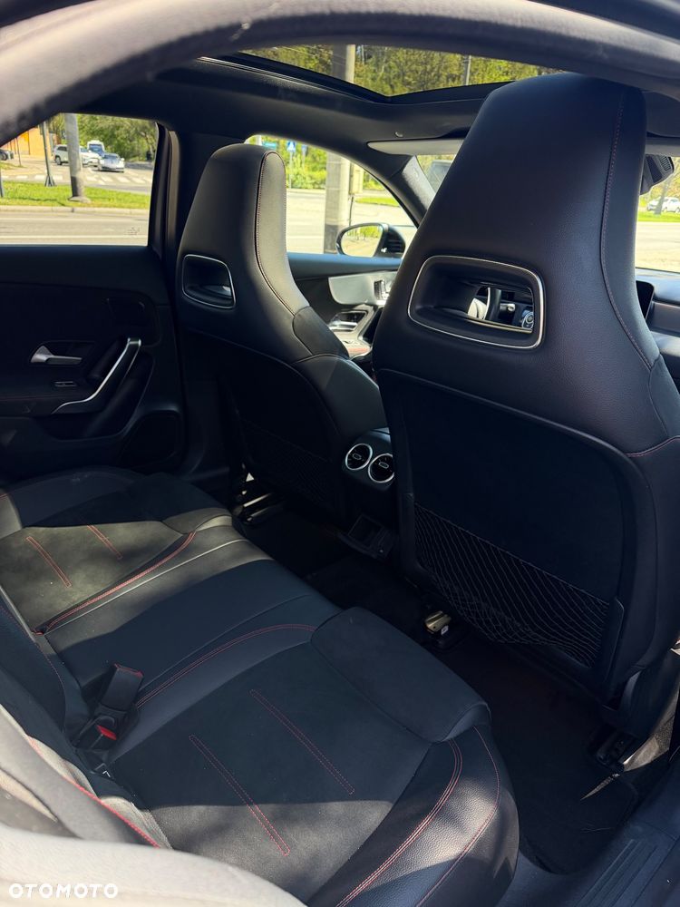 Mercedes-Benz Klasa A 220 4-Matic AMG Line 7G-DCT - 9