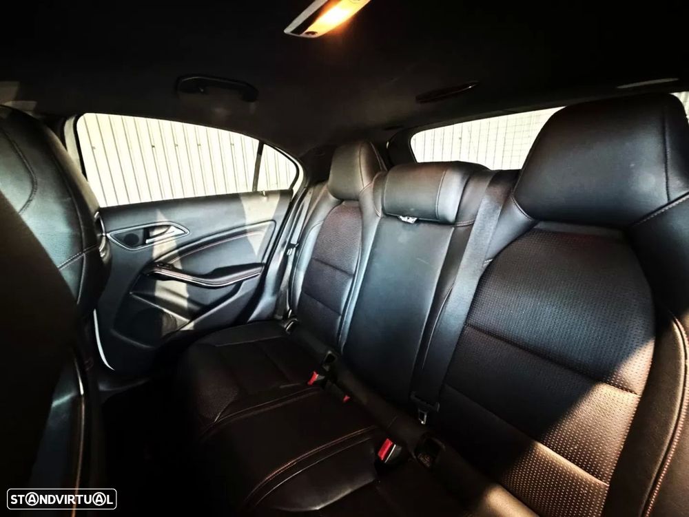 Mercedes-Benz A 200 CDI AMG Line - 33
