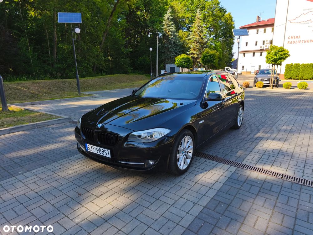 BMW Seria 5 525d - 1