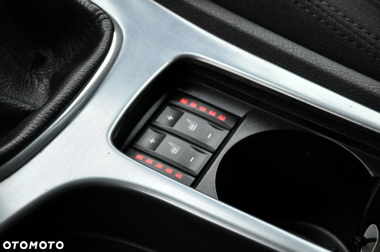 Ford Mondeo - 36