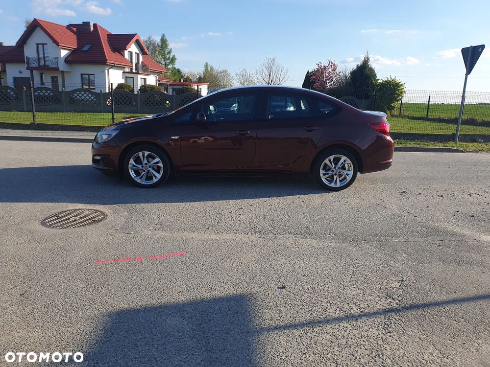 Opel Astra 1.4 T EU6 - 8