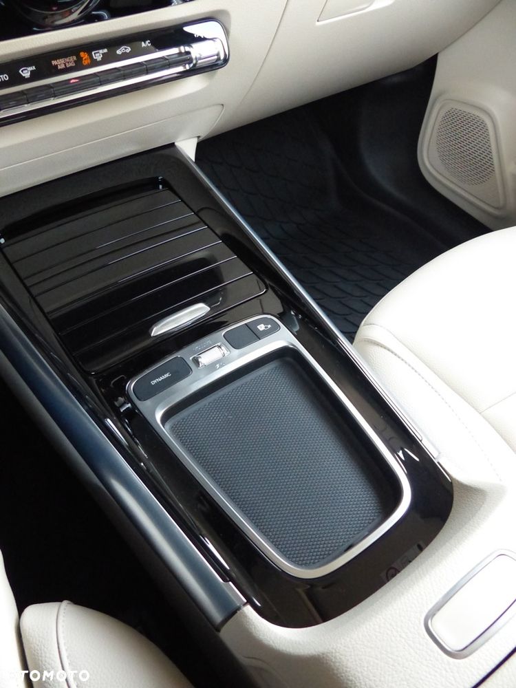 Mercedes-Benz GLA 200 d Progressive 8G-DCT - 20