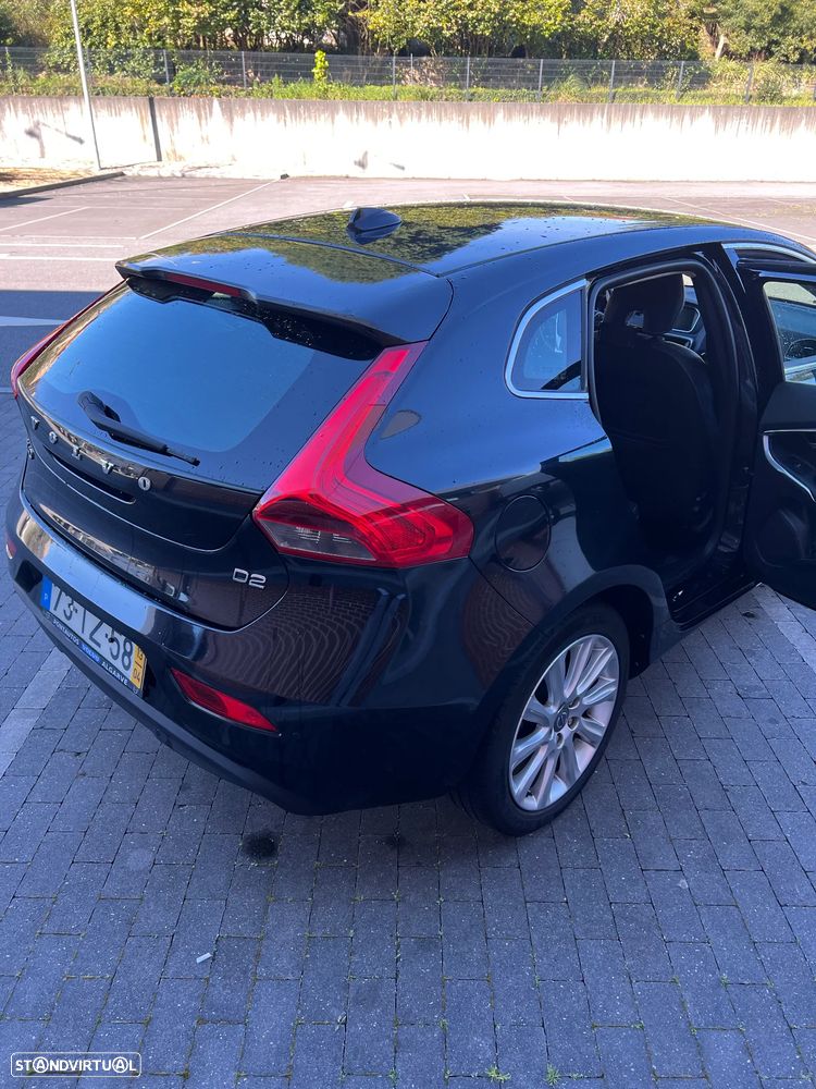 Volvo V40 D2 Momentum - 13