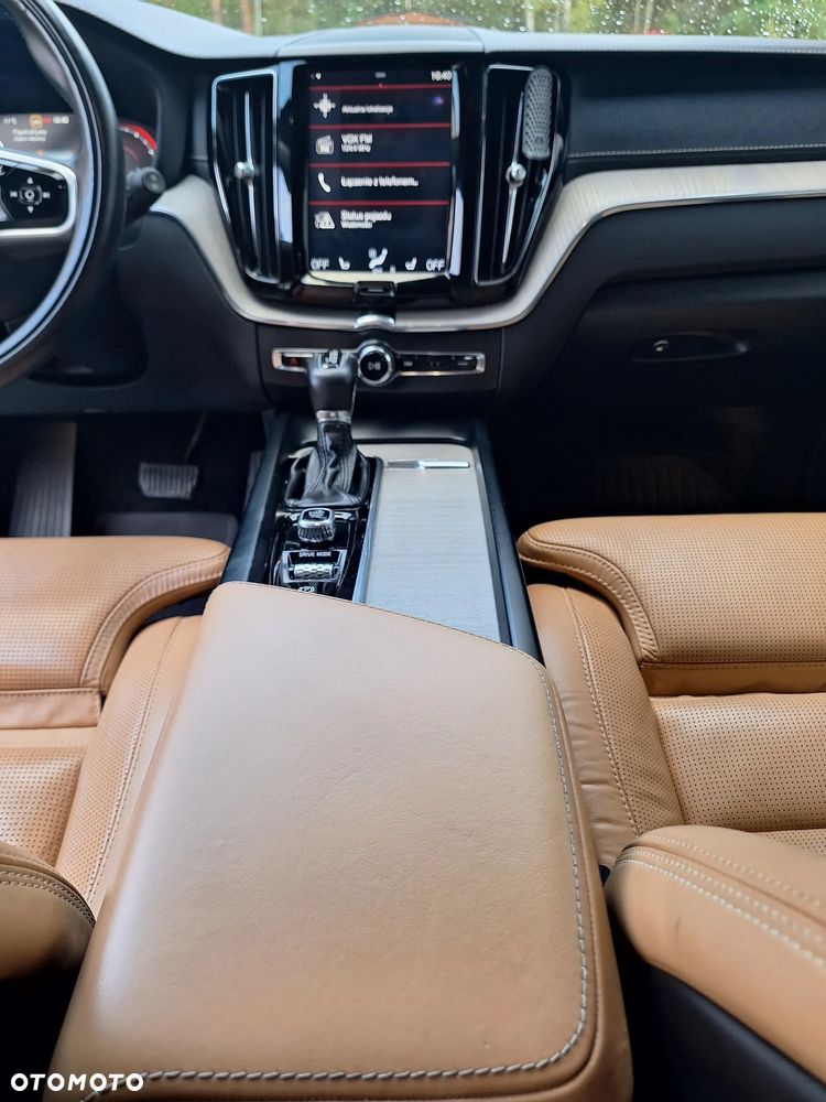 Volvo XC 60 T5 AWD Geartronic Inscription - 19