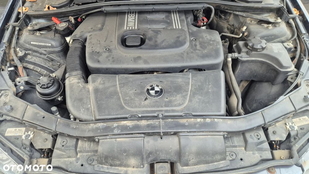 BMW Seria 3 318d DPF - 13