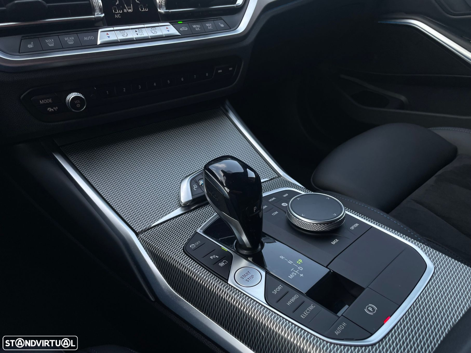 BMW 330 e Touring Pack Desportivo M Pro Auto - 26