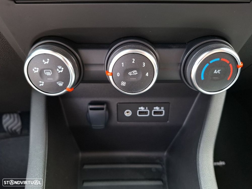 Renault Clio 1.0 TCe Evolution Bi-Fuel - 19