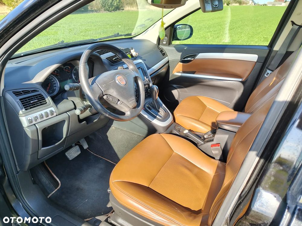 Fiat Croma 2.4 JTD Emotion - 8