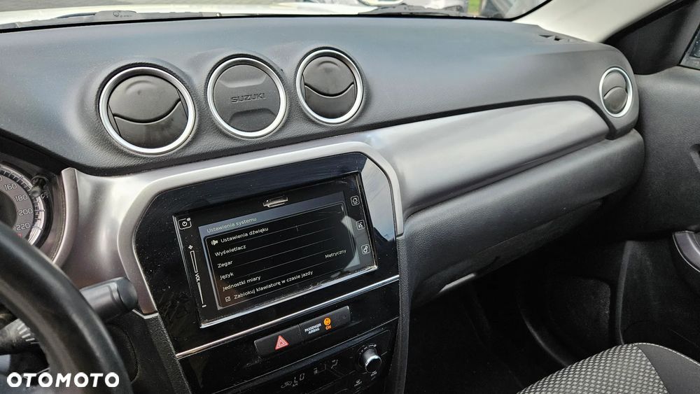 Suzuki Vitara 1.0 Boosterjet Allgrip Comfort - 29