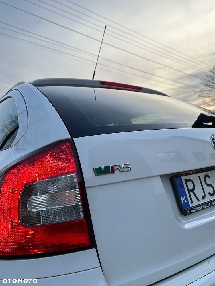 Skoda Octavia 2.0 TSI RS - 13