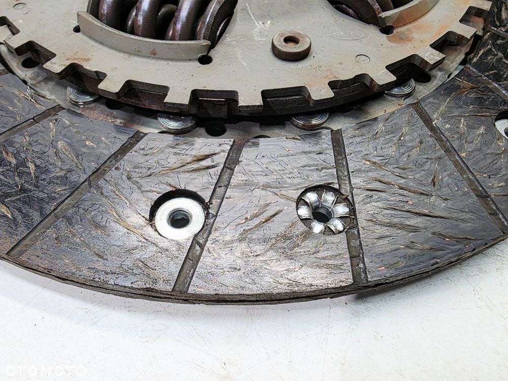 KOŁO DWUMASOWE SPRZĘGŁO AUDI A4 B8 A5 Q5 3.0 TDI 0B4105266H 7/26 - 6