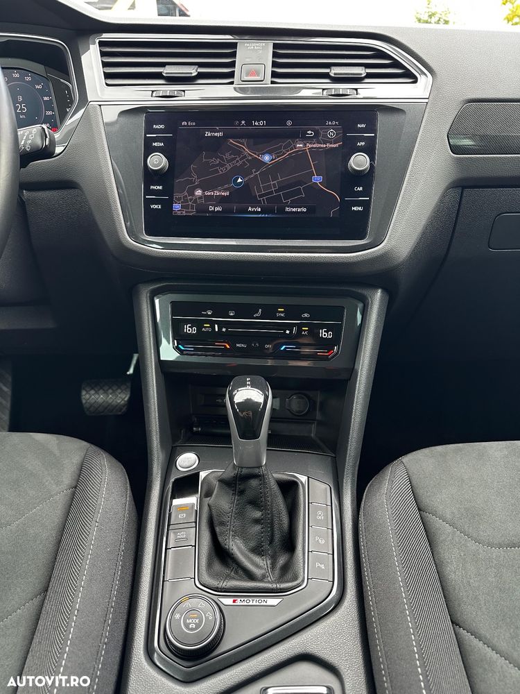 Volkswagen Tiguan 2.0 TDI SCR 4MOTION DSG Elegance - 22