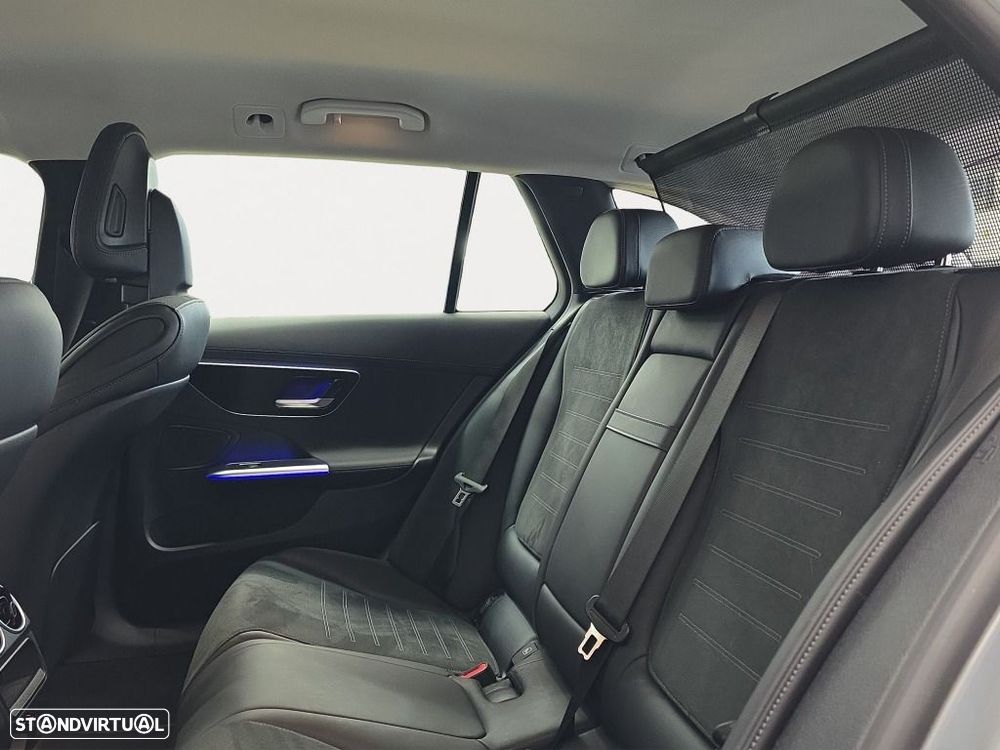 Mercedes-Benz C 300 — fotografia 13