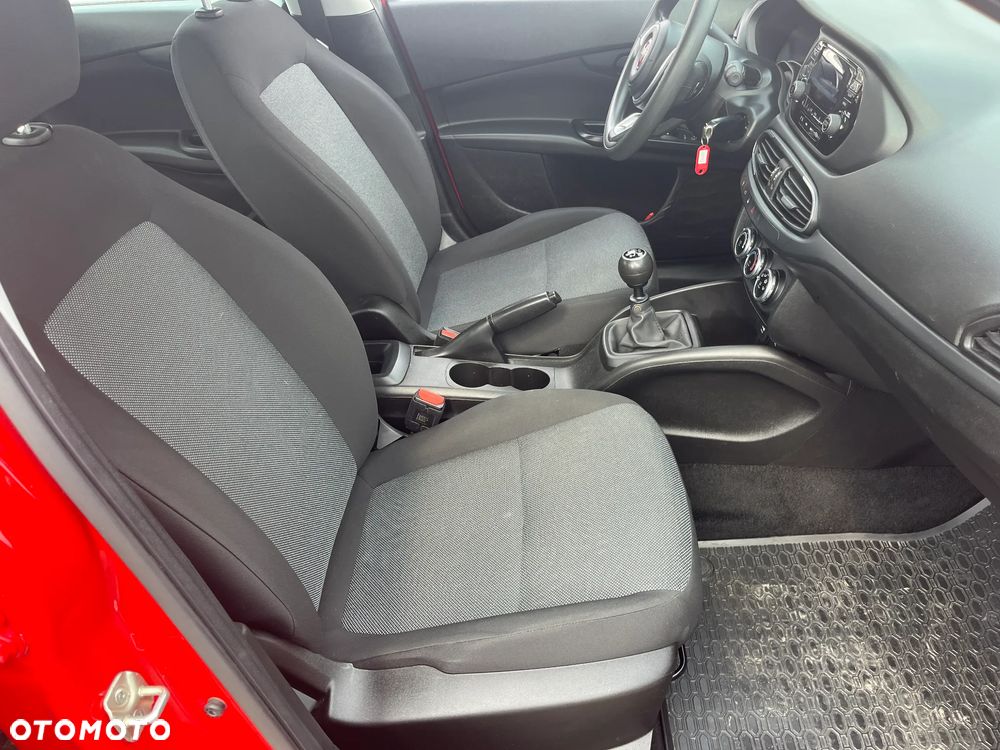 Fiat Tipo 1.4 16V Easy EU6d - 6