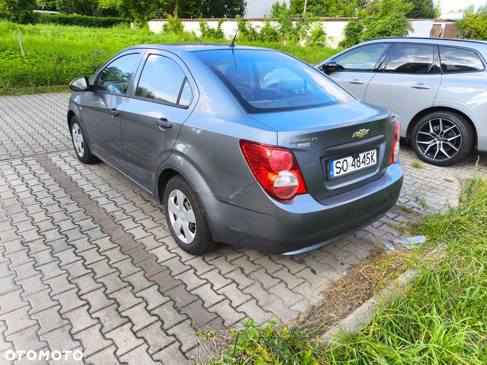 Chevrolet Aveo - 6