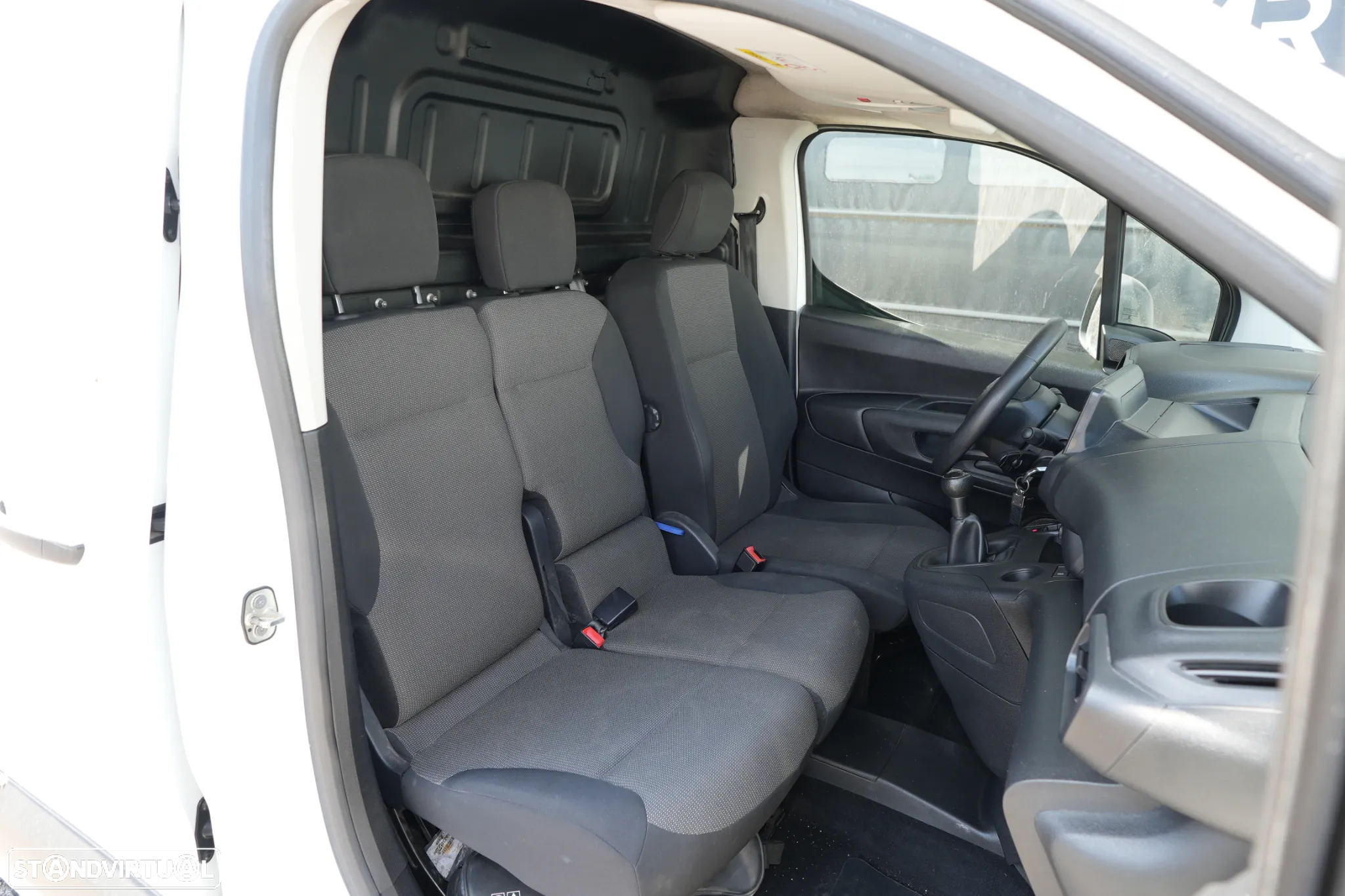 Toyota Proace City 1.5D4D 102cv - 11