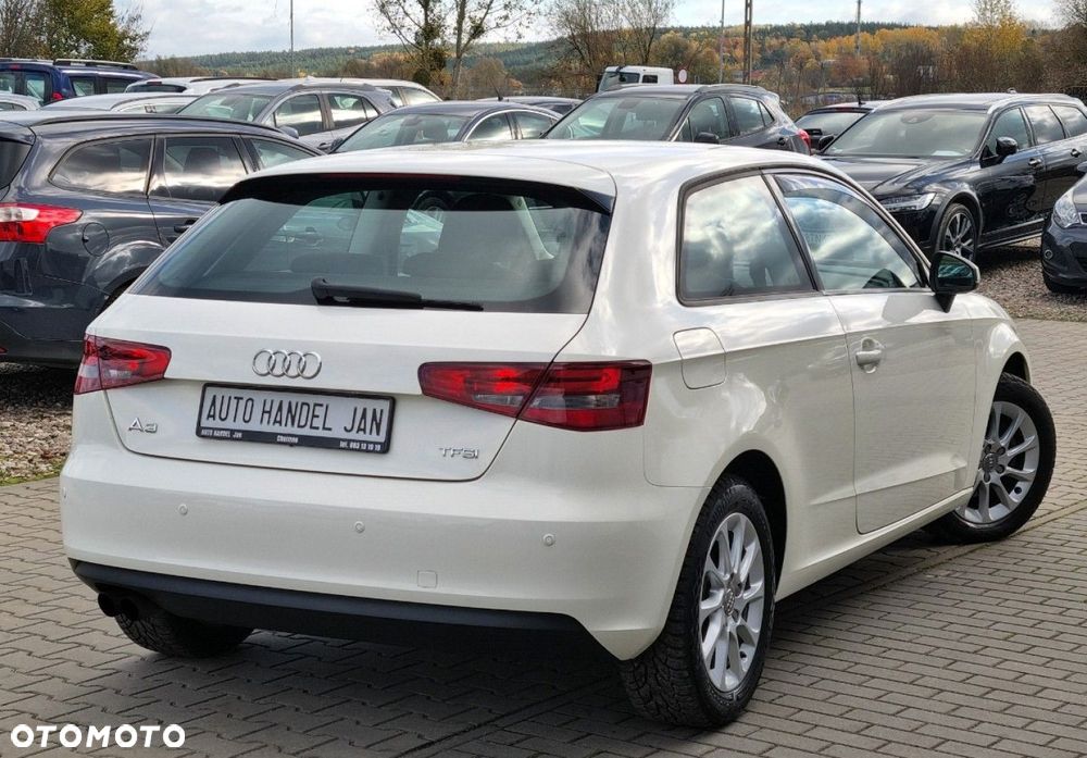 Audi A3 Sportback - 2