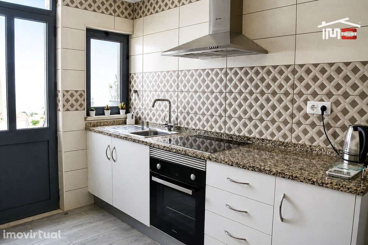 Moradia T4 Moderna com Terraços e Excelente Luz Natural  Próxima da... - Grande imagem: 4/18