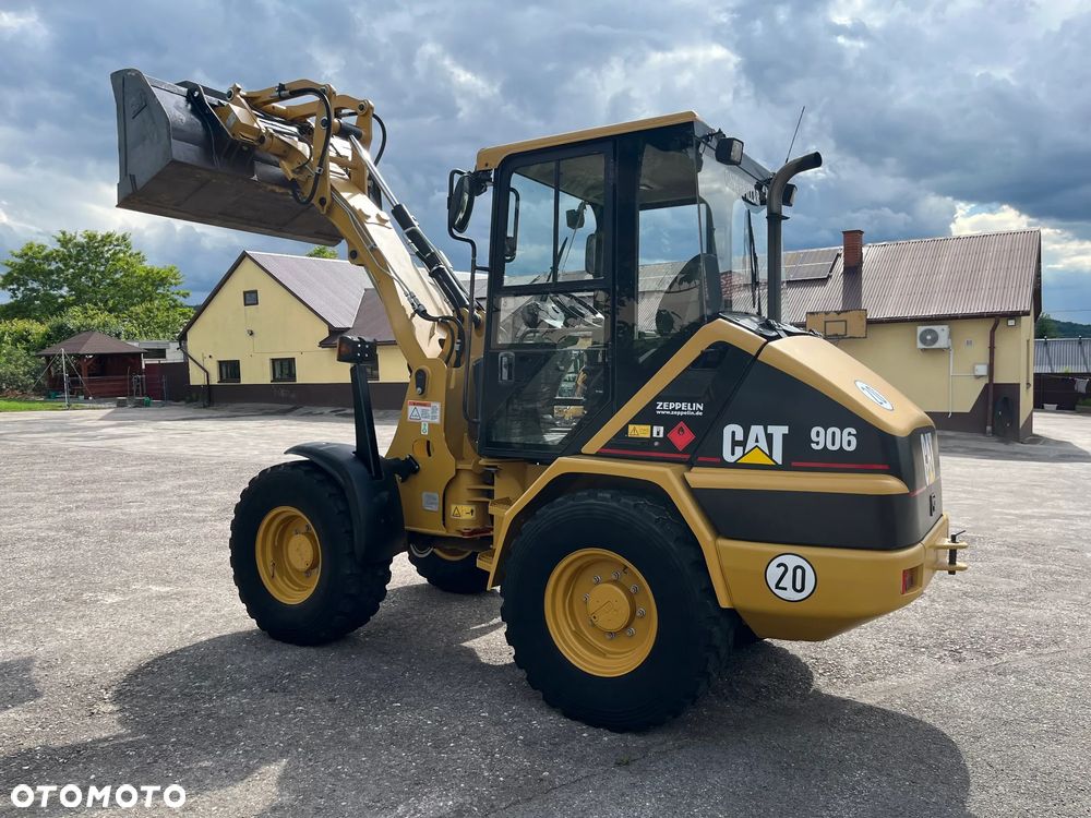 Caterpillar 906 - 6