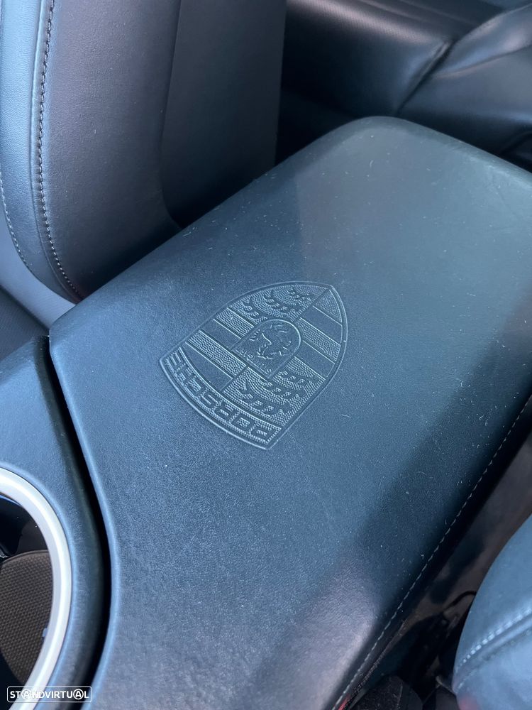 Porsche Taycan Turbo S - 30