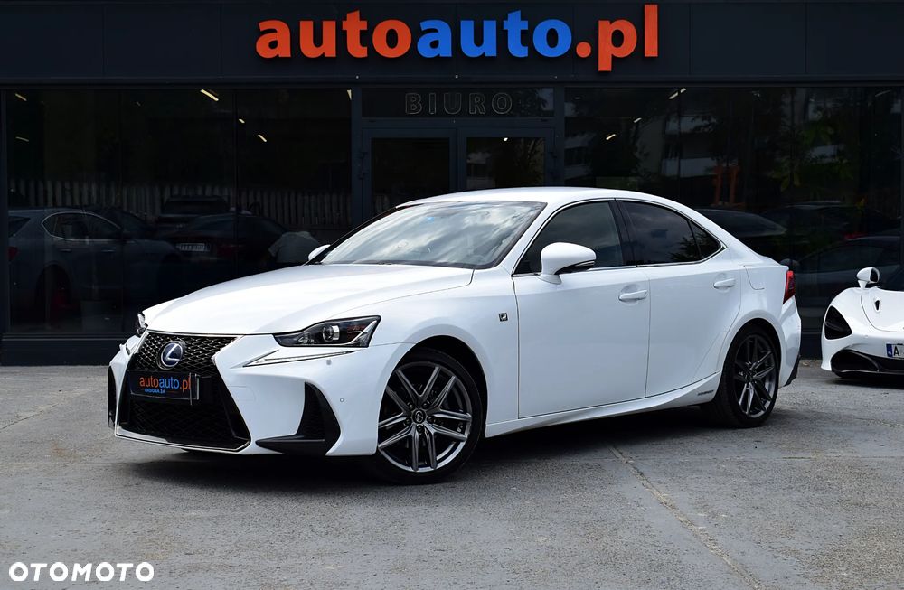 Lexus IS 300h F Sport Edition - 1