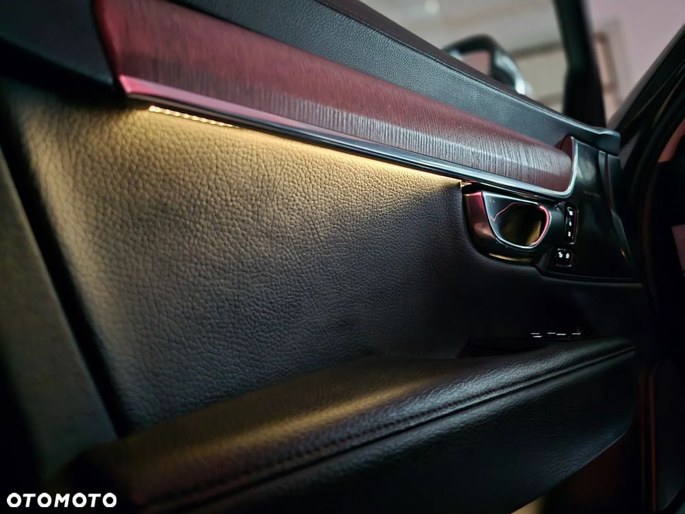 Volvo V90 T6 AWD Plug-In Hybrid Inscription Expression - 37