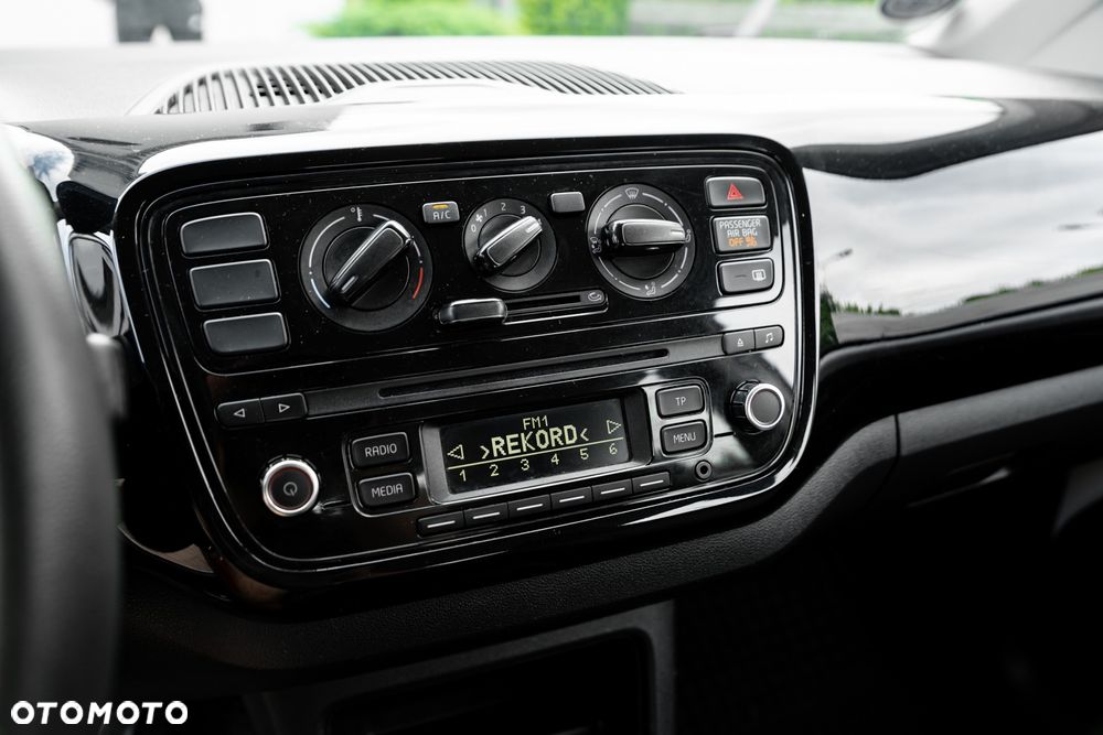 Volkswagen up! 1.0 high - 30