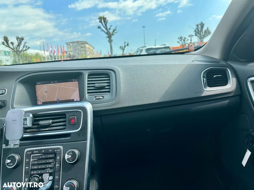 Volvo V60 D2 DRIVe Momentum - 8