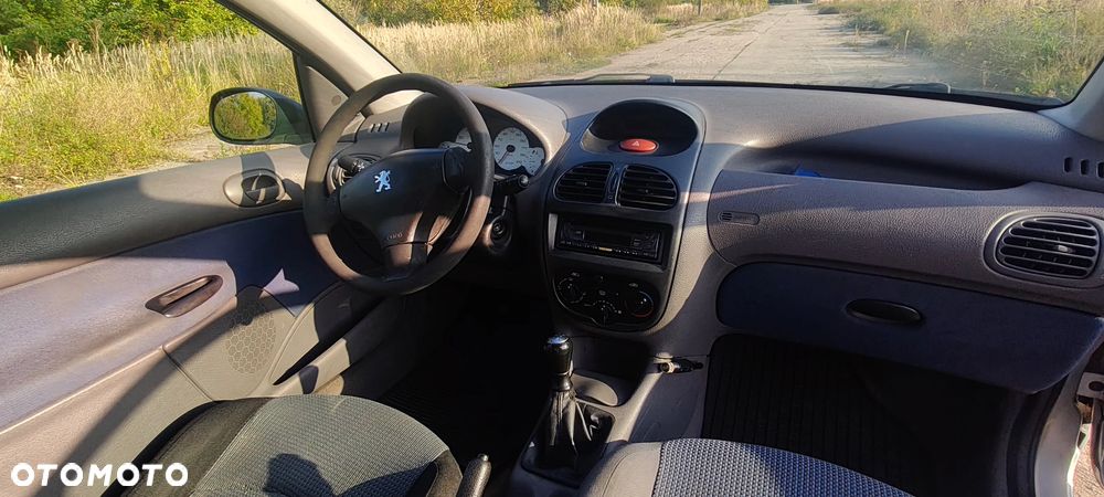 Peugeot 206 1.1 X-Line - 16