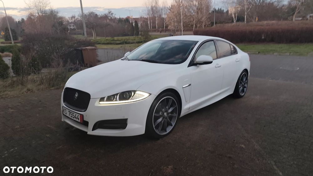 Jaguar XF 3.0 V6 D R-Sport - 13