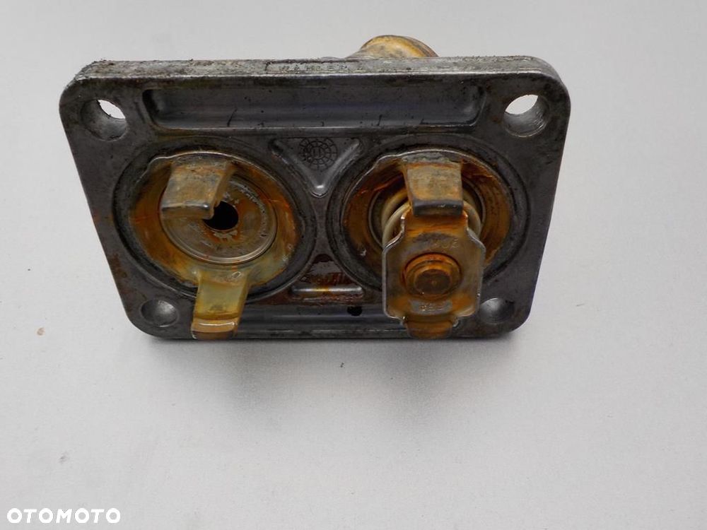 VW LT 2.8 TDI KRÓCIEC OBUDOWA TERMOSTATU - 3
