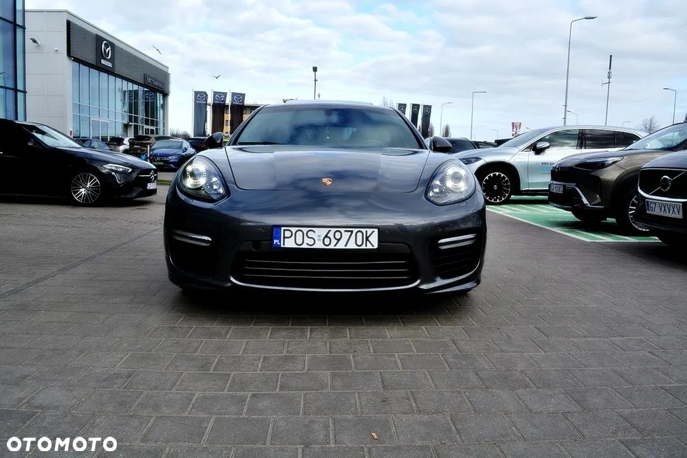 Porsche Panamera GTS - 15