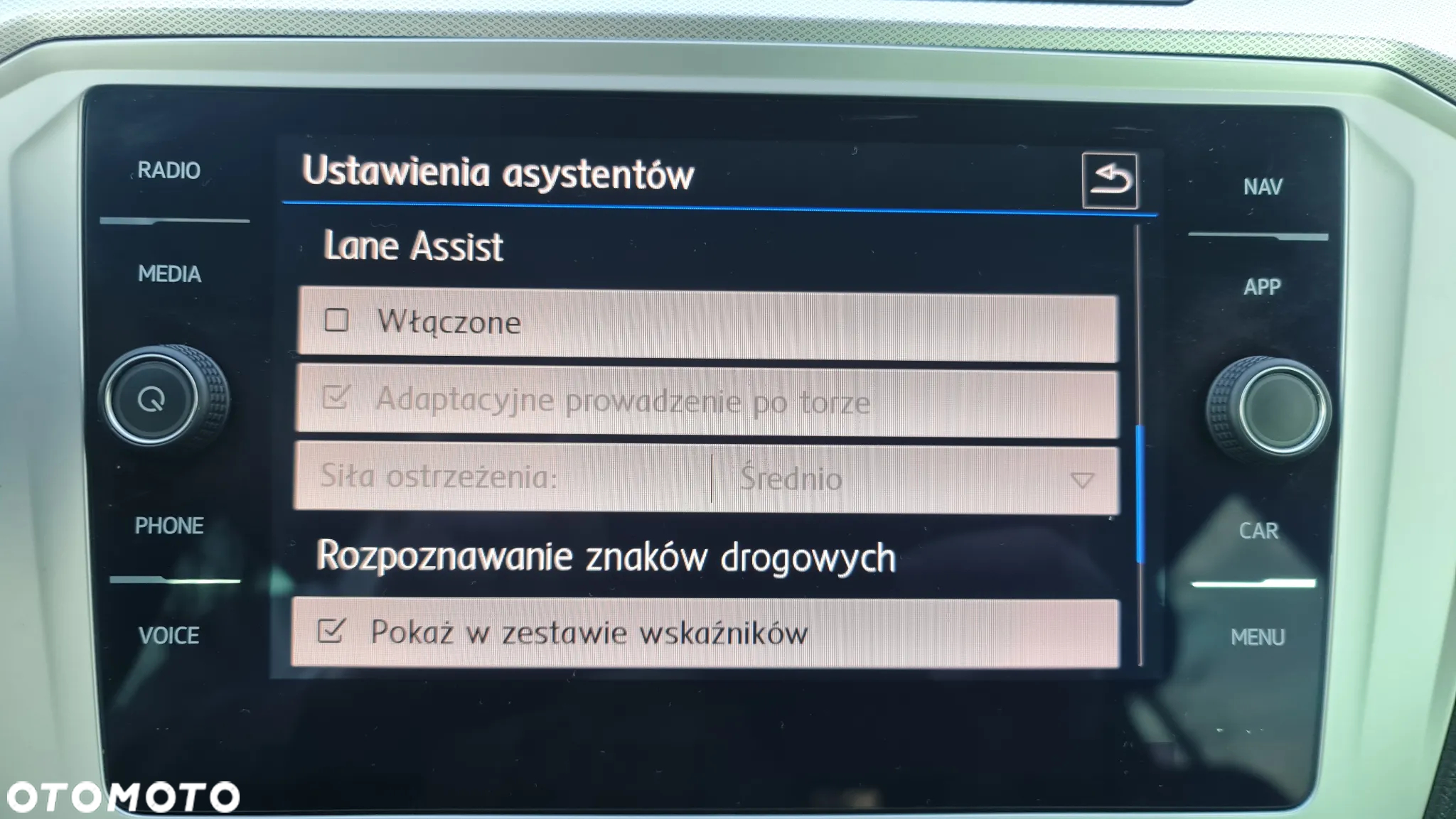 Volkswagen Passat 2.0 TDI BMT Comfortline DSG - 24