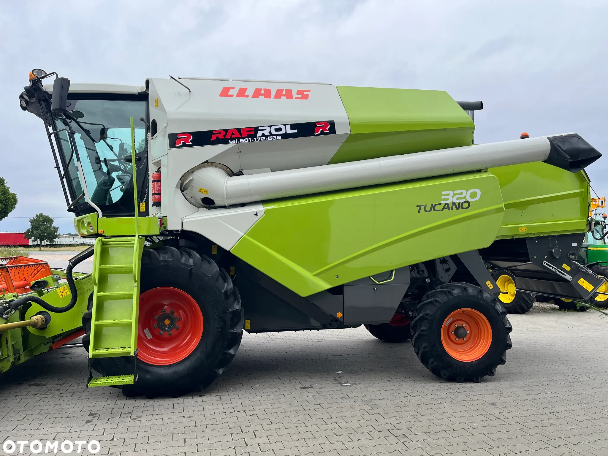 Claas Tucano 320 - 6