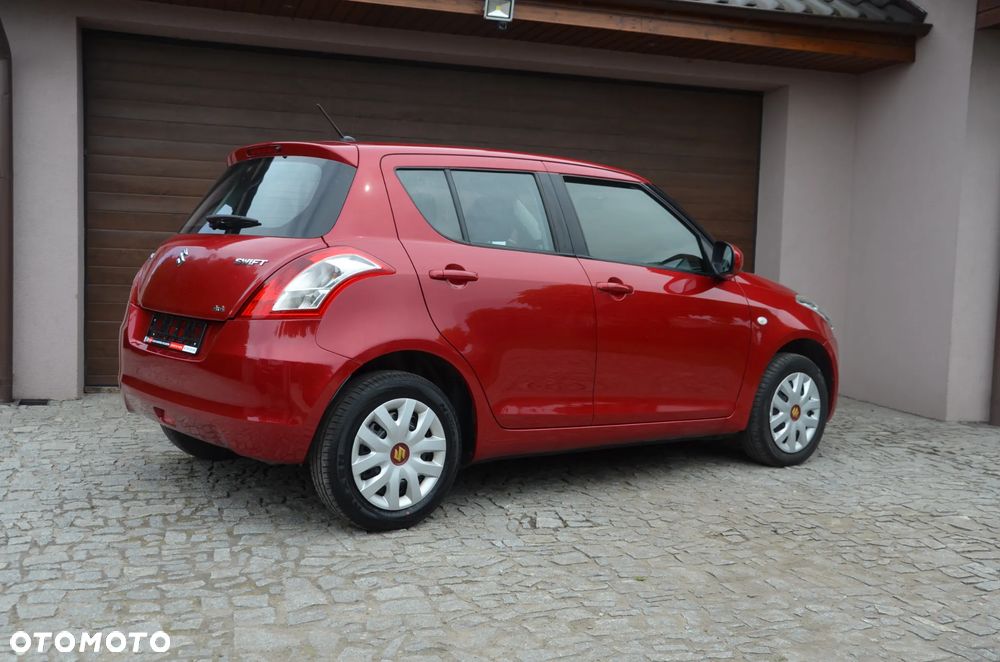Suzuki Swift - 4