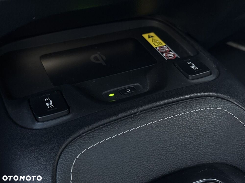 Toyota Corolla 1.8 Hybrid Style - 25