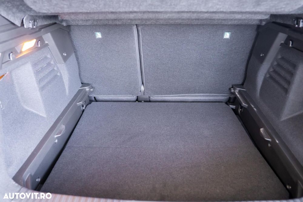 Mitsubishi Grandis - 12