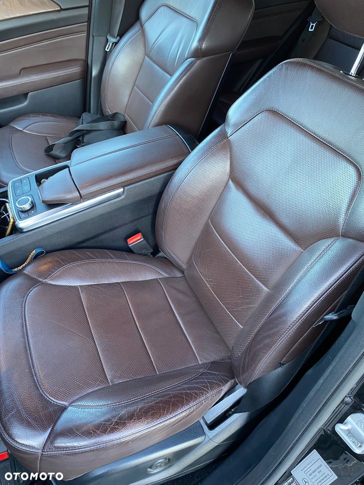 Mercedes-Benz ML - 12