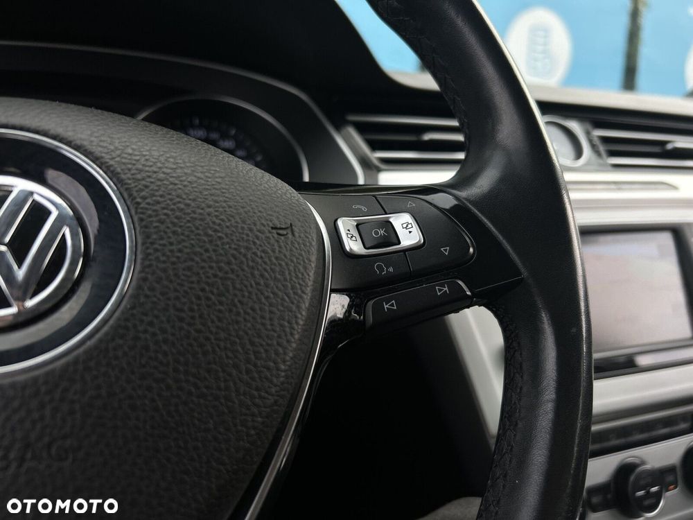 Volkswagen Passat 1.8 TSI BMT Comfortline - 28