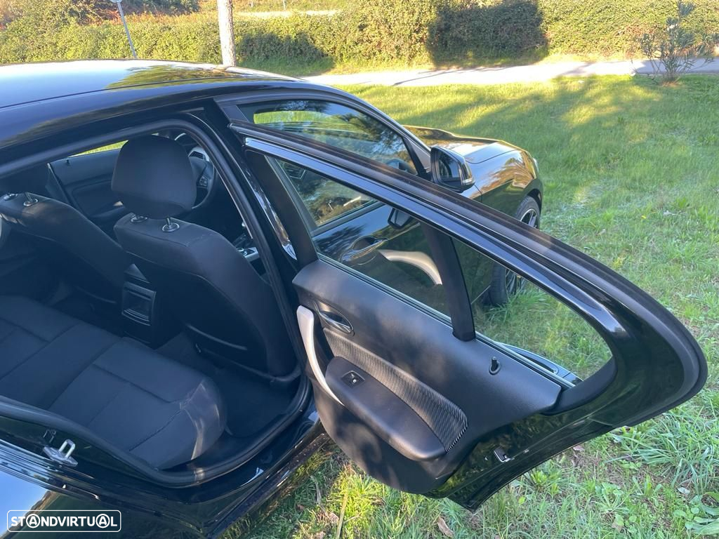 BMW 116 d EfficientDynamics - 30