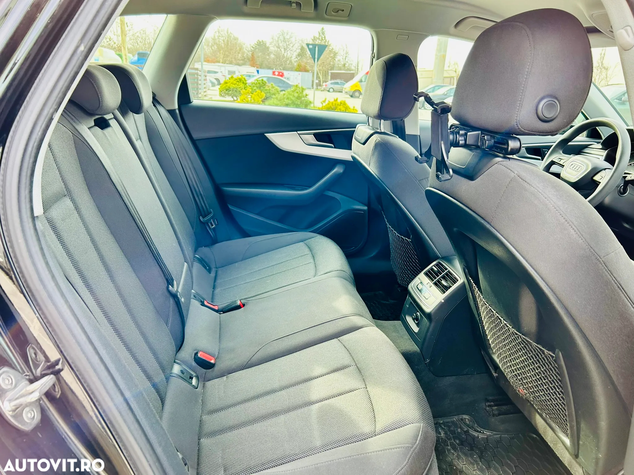 Audi A4 Avant 2.0 TDI S tronic - 10