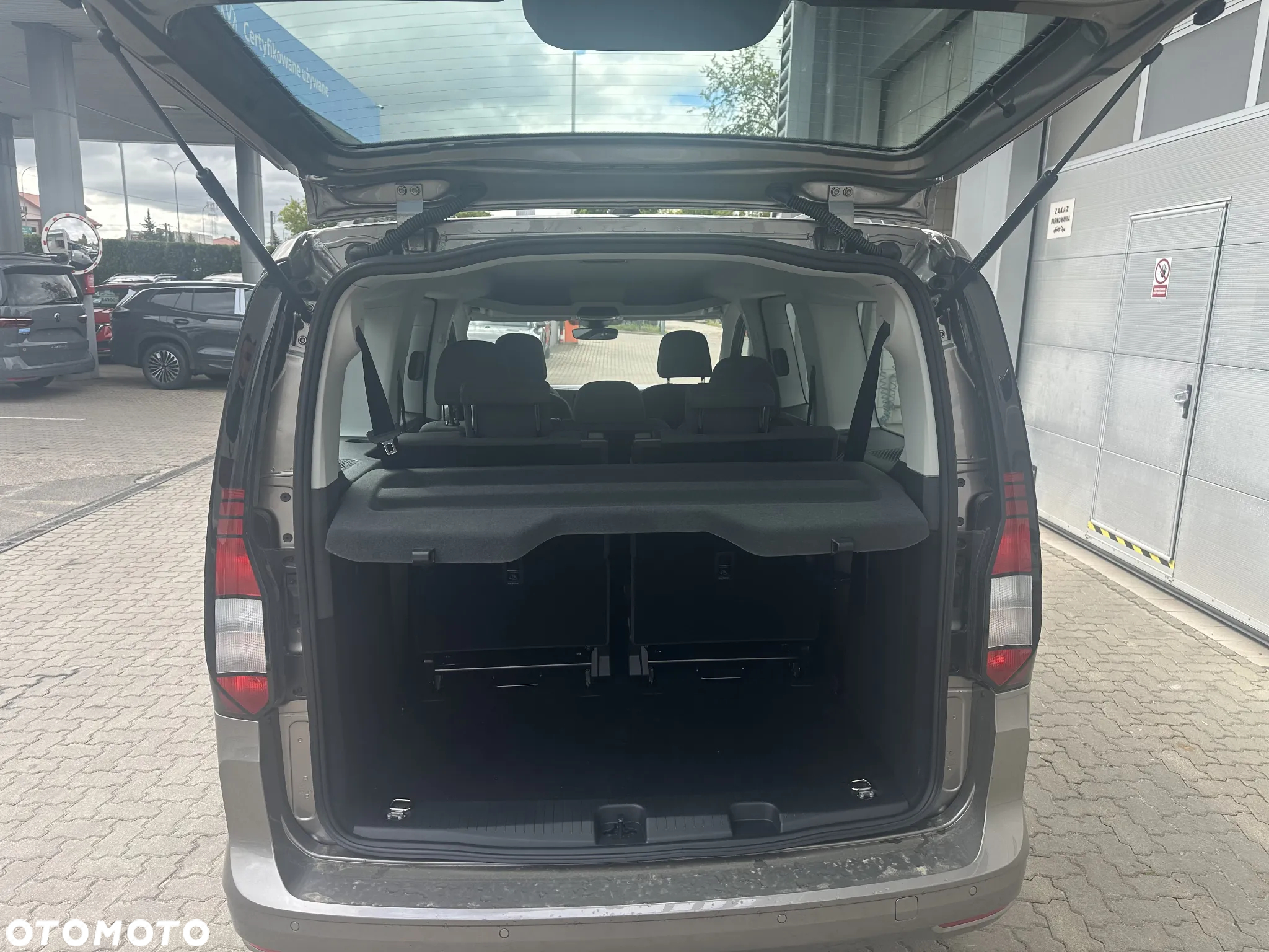 Volkswagen Caddy Maxi 2.0 TDI Life DSG - 4