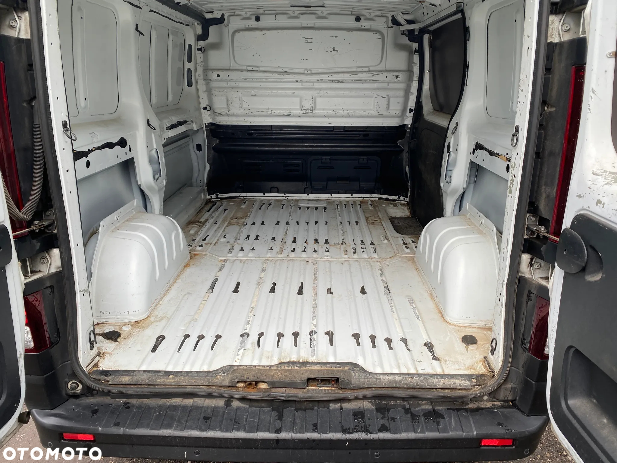 Renault Trafic - 13