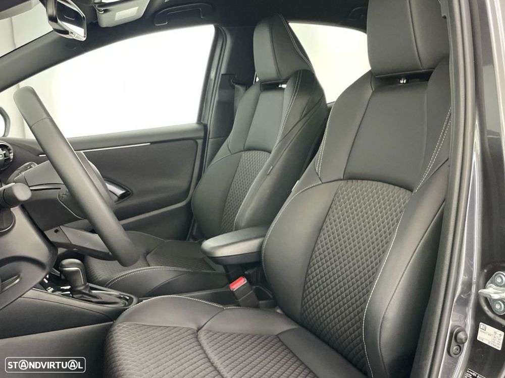 Toyota Yaris 1.5 HDF Luxury - 17