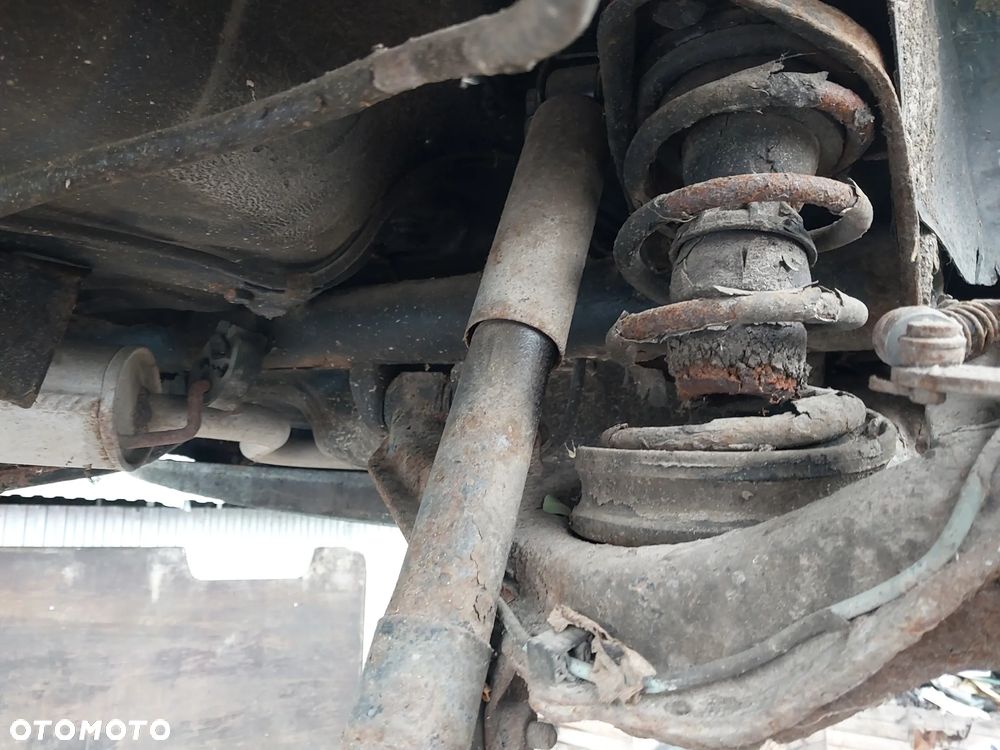 Belka zawieszenia tył tylna FIAT SEICENTO S kompletna wachacz piasta bębny - 4