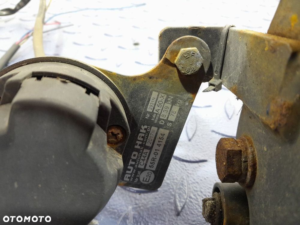 FORD FOCUS MK2 HB 5D LIFT HAK DO PRZYCZEPY WYPINANY ZŁĄCZE 7PIN C44A - 7