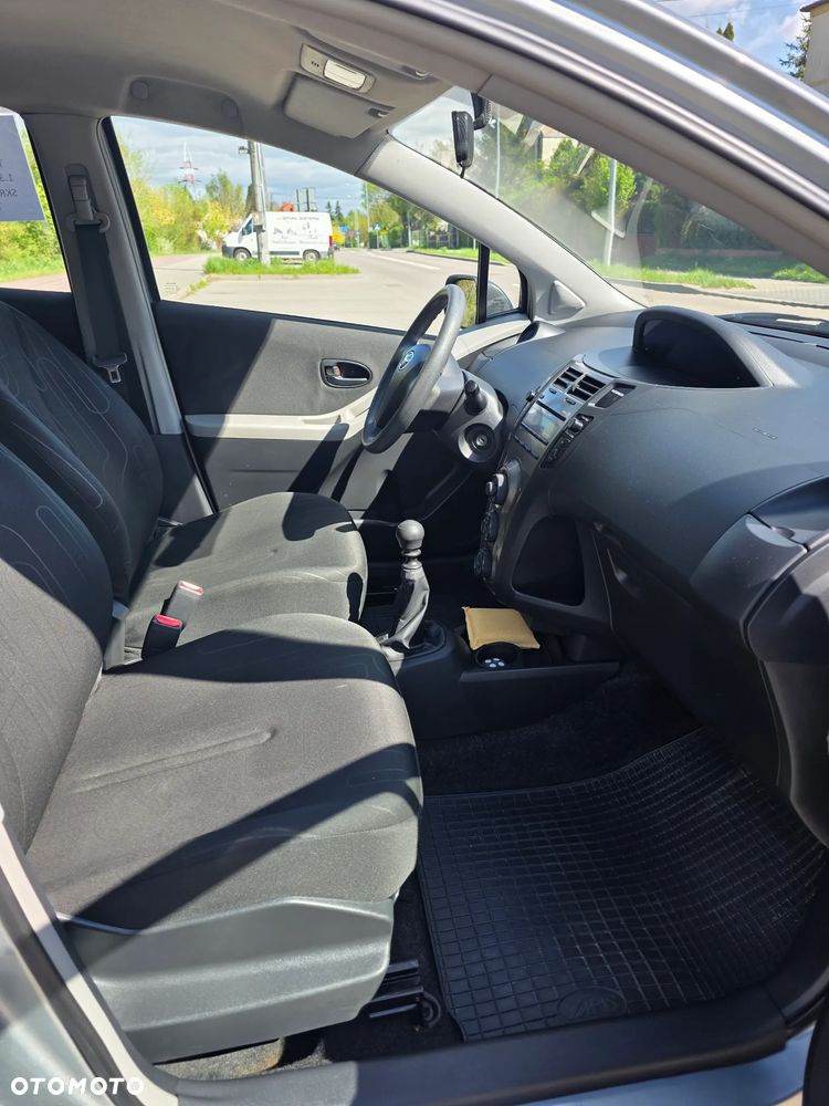 Toyota Yaris 1.33 Sol - 10